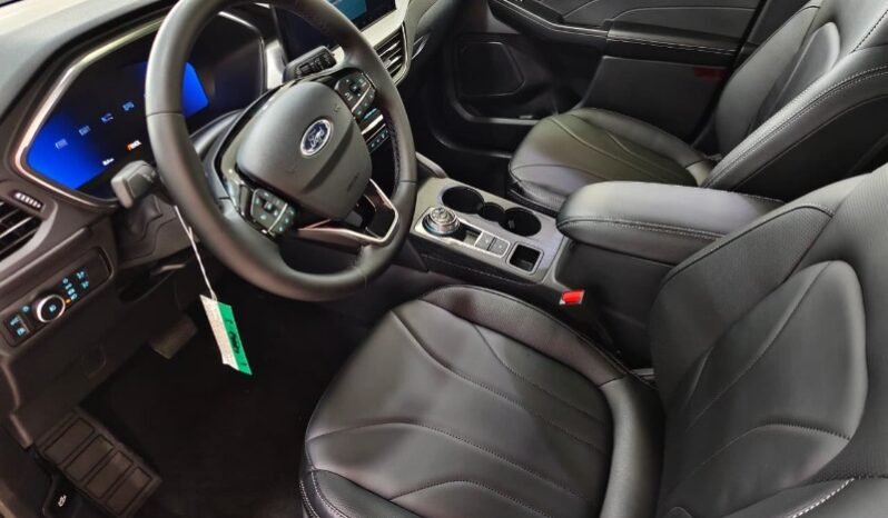 
								Ford escape platinum full									