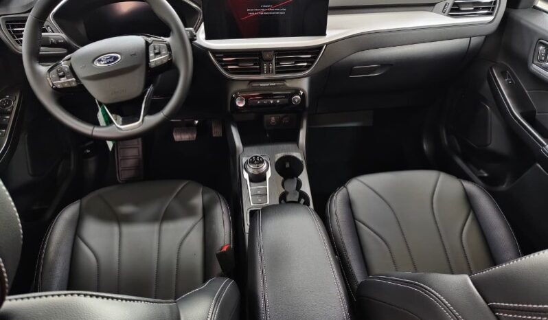 
								Ford escape platinum full									