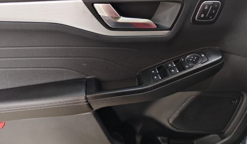
								Ford escape platinum full									