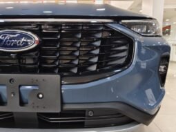 
										Ford escape platinum full									