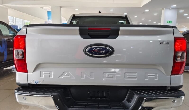 
								Ford Ranger XLT V6 4X4 full									