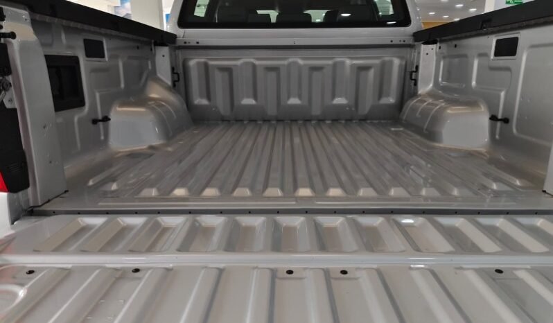 
								Ford Ranger XLT V6 4X4 full									