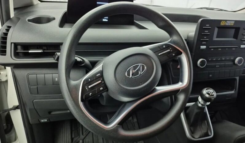 
								Hyundai STARIA CARGO full									