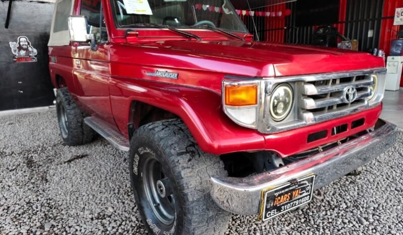 
								Toyota Land Cruiser full									