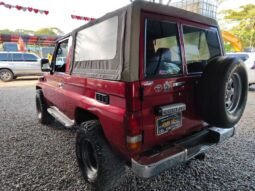 
										Toyota Land Cruiser full									
