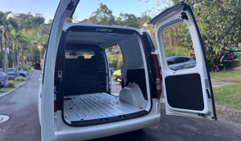 
								Hyundai STARIA CARGO full									