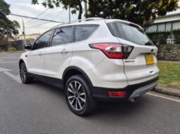 
										Ford escape titanium 4×4 full									