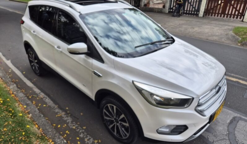 
								Ford escape titanium 4×4 full									