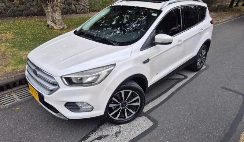 
								Ford escape titanium 4×4 full									