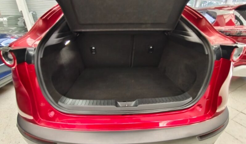 
								Mazda cx30 full									