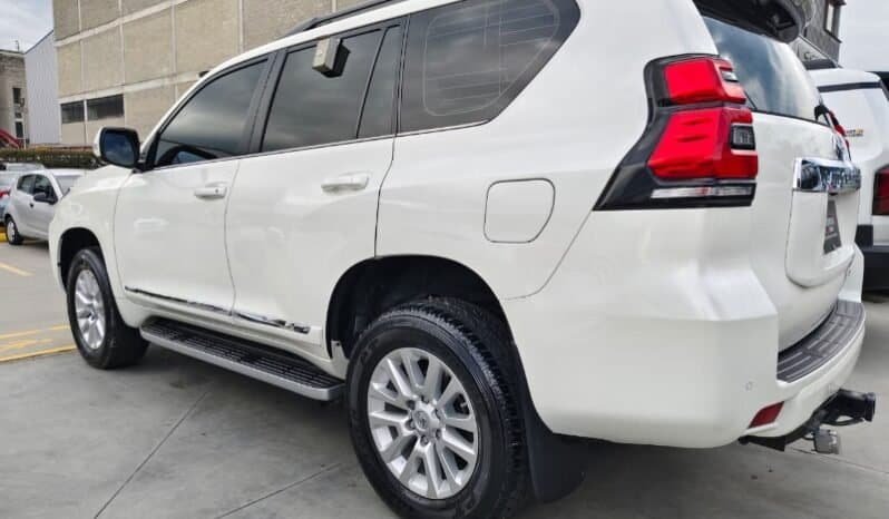 
Toyota Land Cruiser Prado VX full									