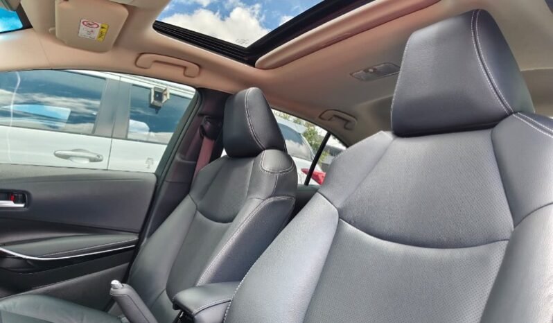 
								Toyota Corolla Sedán SEG full									