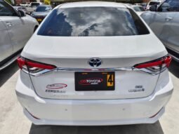 
										Toyota Corolla Sedán SEG full									