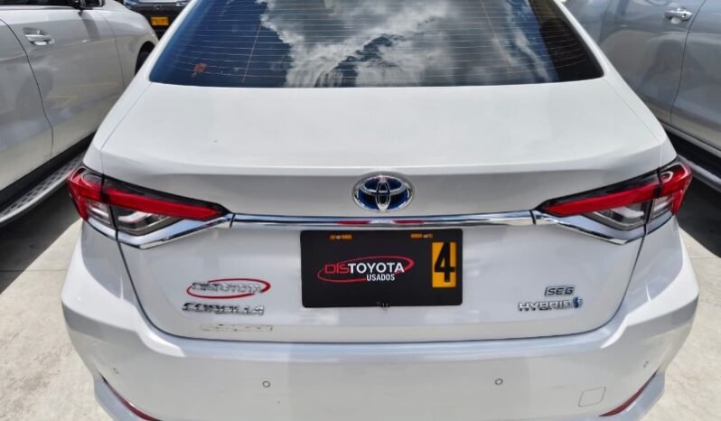 
								Toyota Corolla Sedán SEG full									