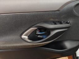 
										Toyota YARIS CROSS full									
