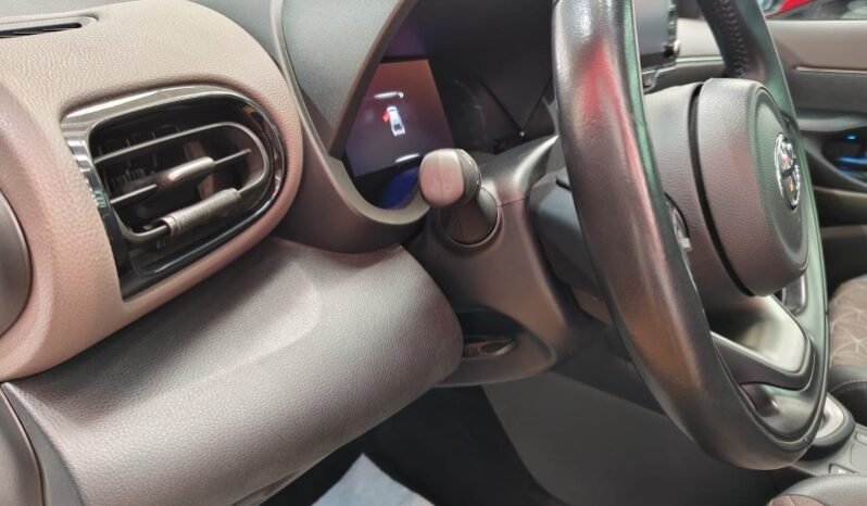 
								Toyota YARIS CROSS full									