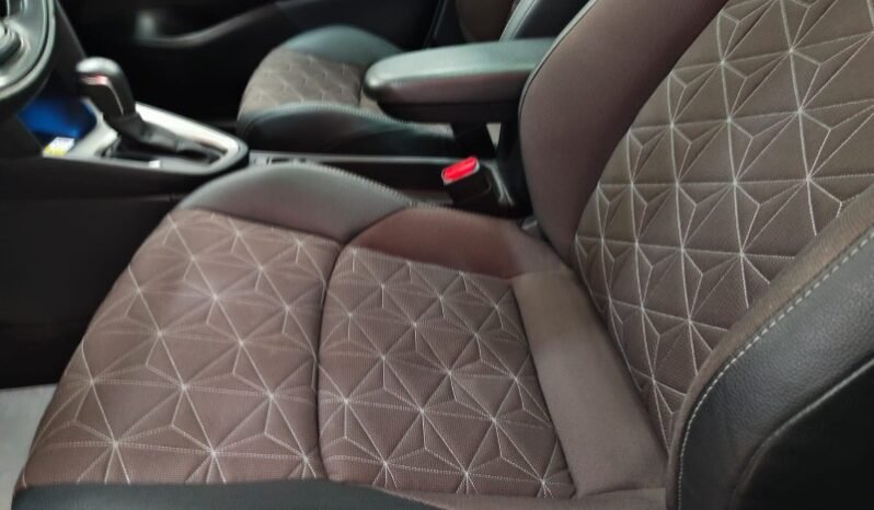 
								Toyota YARIS CROSS full									