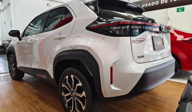 
								Toyota YARIS CROSS full									