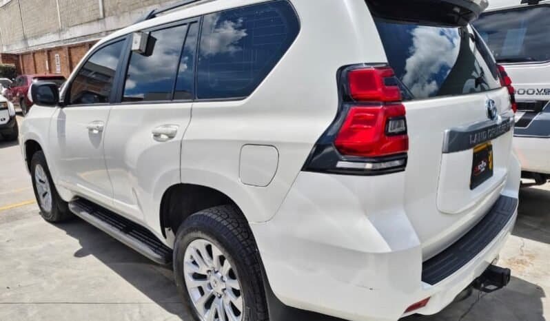 Toyota Land Cruiser Prado full