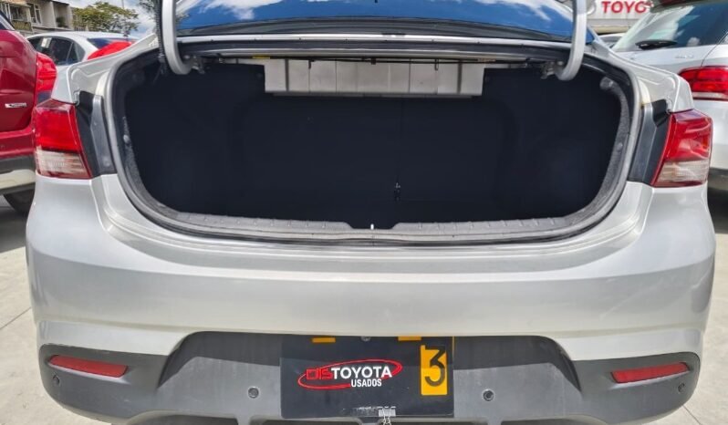 
								Kia Rio Vibrant Sedán full									