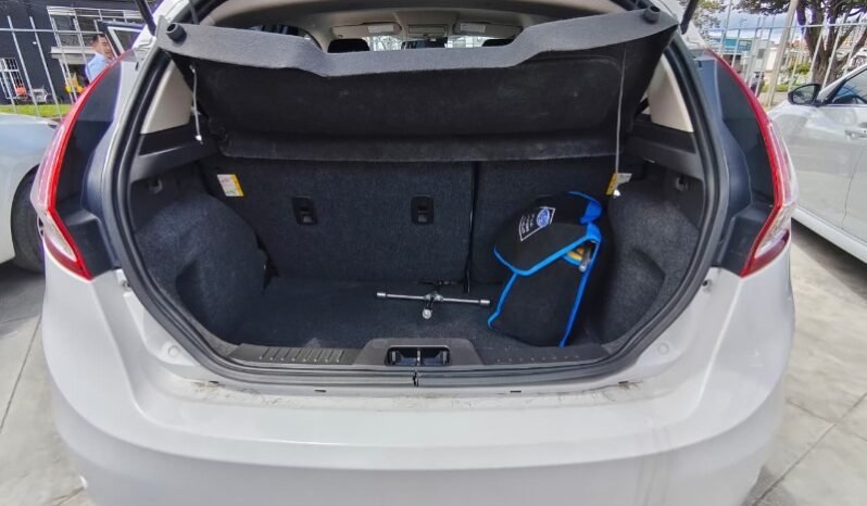
								Ford Fiesta SE 1.6 full									
