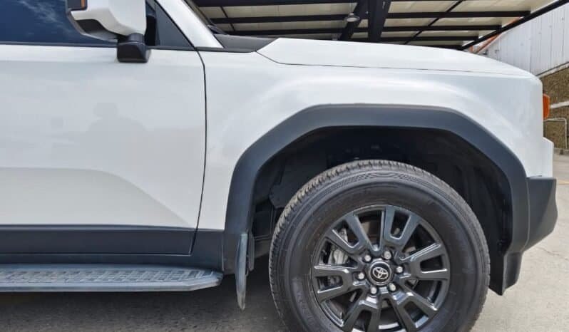 Toyota Land Cruiser Prado TXL full
