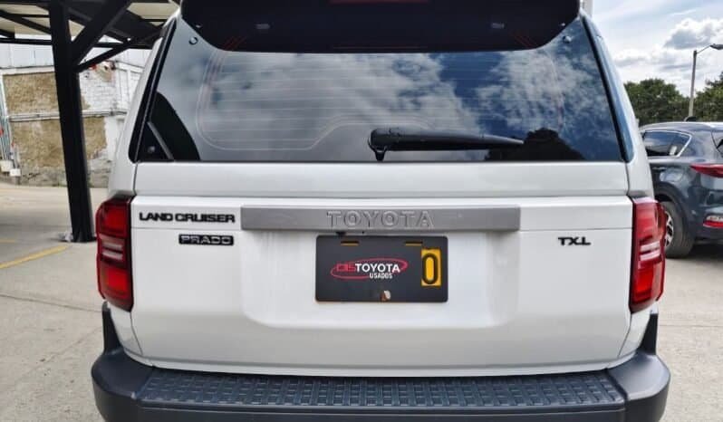 Toyota Land Cruiser Prado TXL full