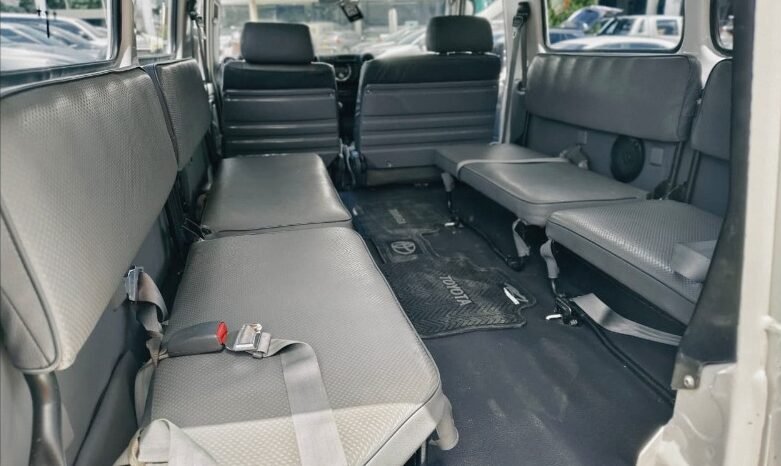 
								Toyota Land Cruiser full									
