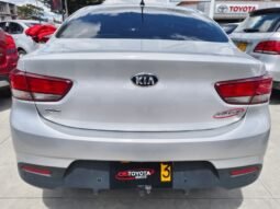 
										Kia Rio Vibrant Sedán full									