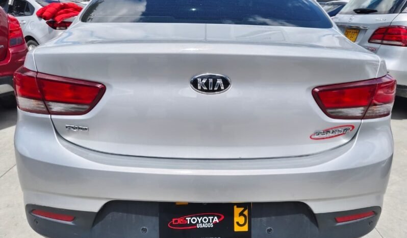 
								Kia Rio Vibrant Sedán full									