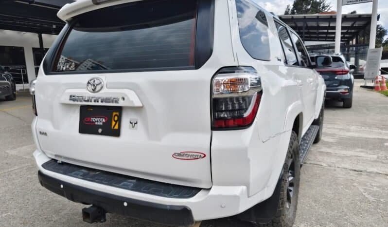 Toyota 4 Runner SR5 full
