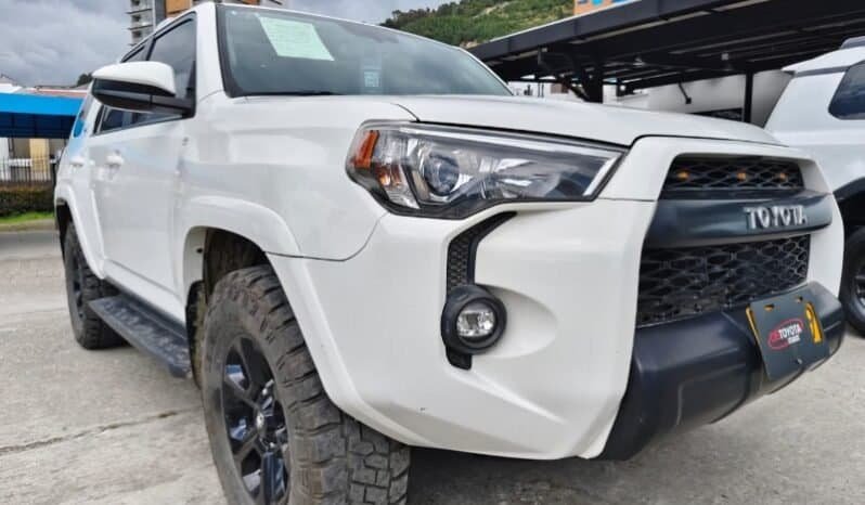 Toyota 4 Runner SR5 full