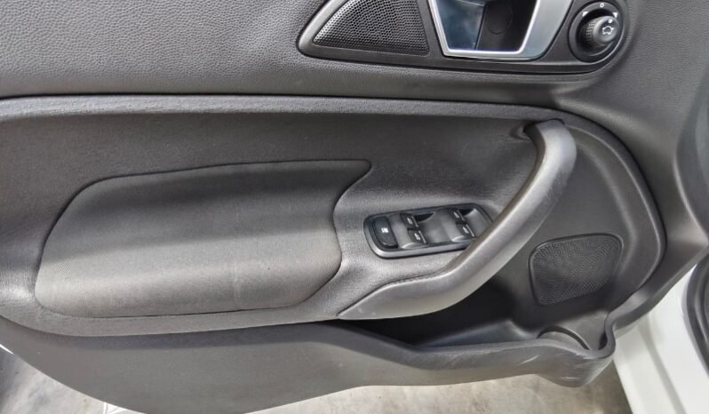 
								Ford Fiesta SE 1.6 full									