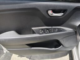 
										Kia Rio Vibrant Sedán full									