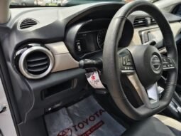 
										Nissan New Versa Exclusive full									