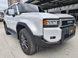 Toyota Land Cruiser Prado TXL full