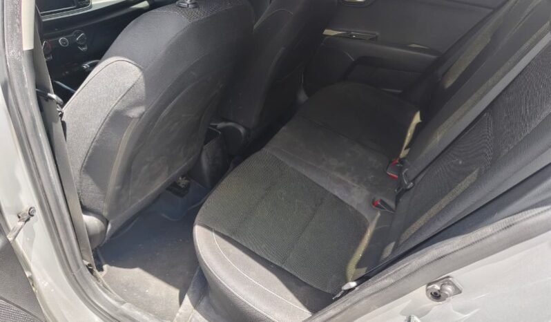 
								Kia Rio Vibrant Sedán full									