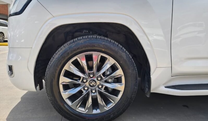 Toyota Land Cruiser ZX full