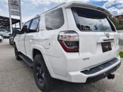 Toyota 4 Runner SR5 full