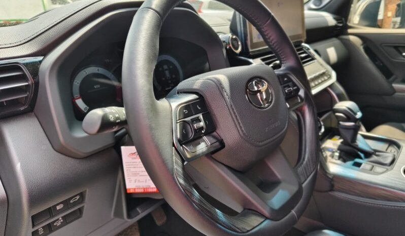 Toyota Land Cruiser ZX full