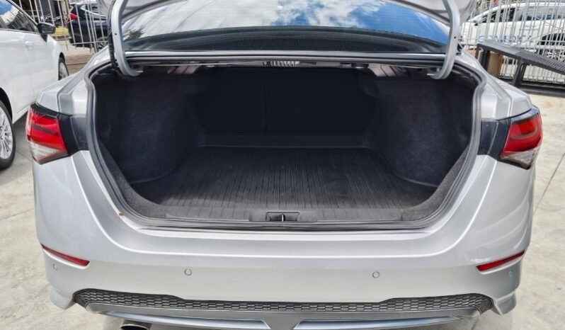 
								Nissan Sentra SR full									