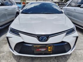 Toyota Corolla Sedán SEG