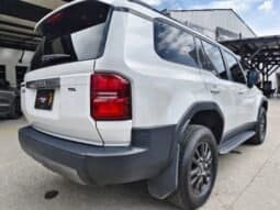 Toyota Land Cruiser Prado TXL full