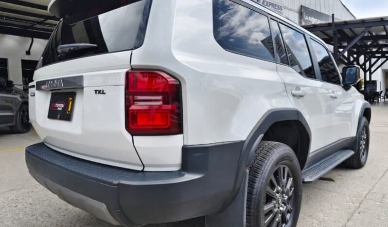 Toyota Land Cruiser Prado TXL full