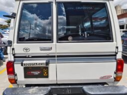 
										Toyota Land Cruiser full									