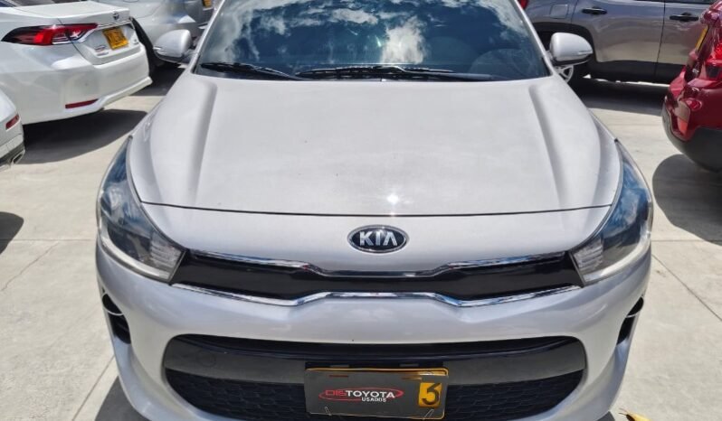 
								Kia Rio Vibrant Sedán full									