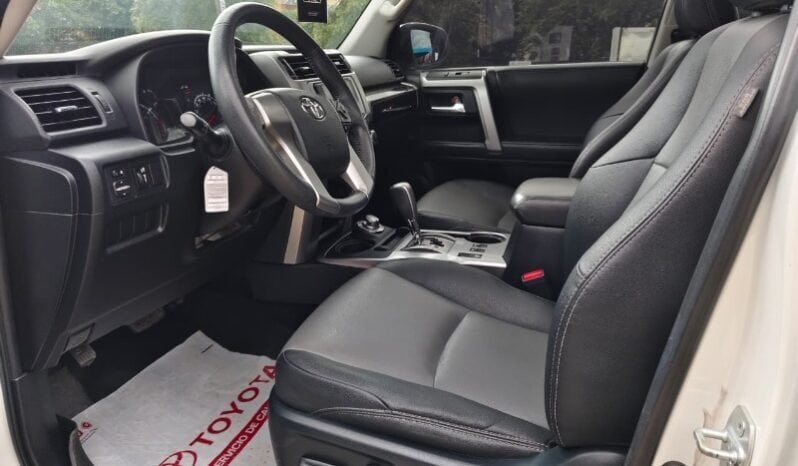 Toyota 4 Runner SR5 full