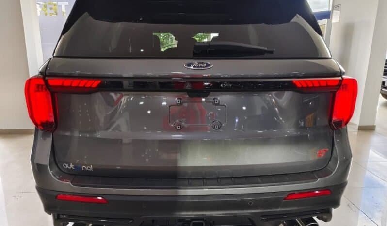 
Ford EXPLORER PLATINUM full									