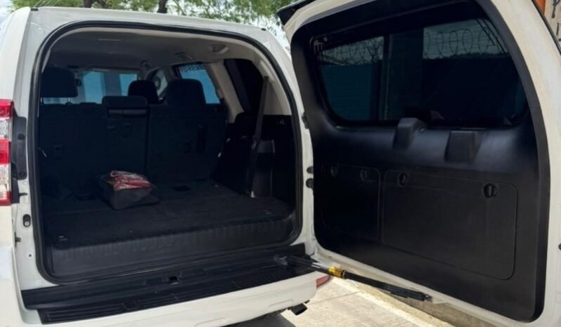 
Toyota Land Cruiser Prado TX full									