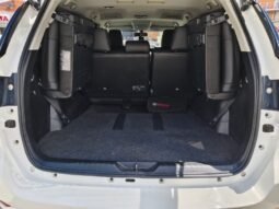 
Toyota fortuner SR full									